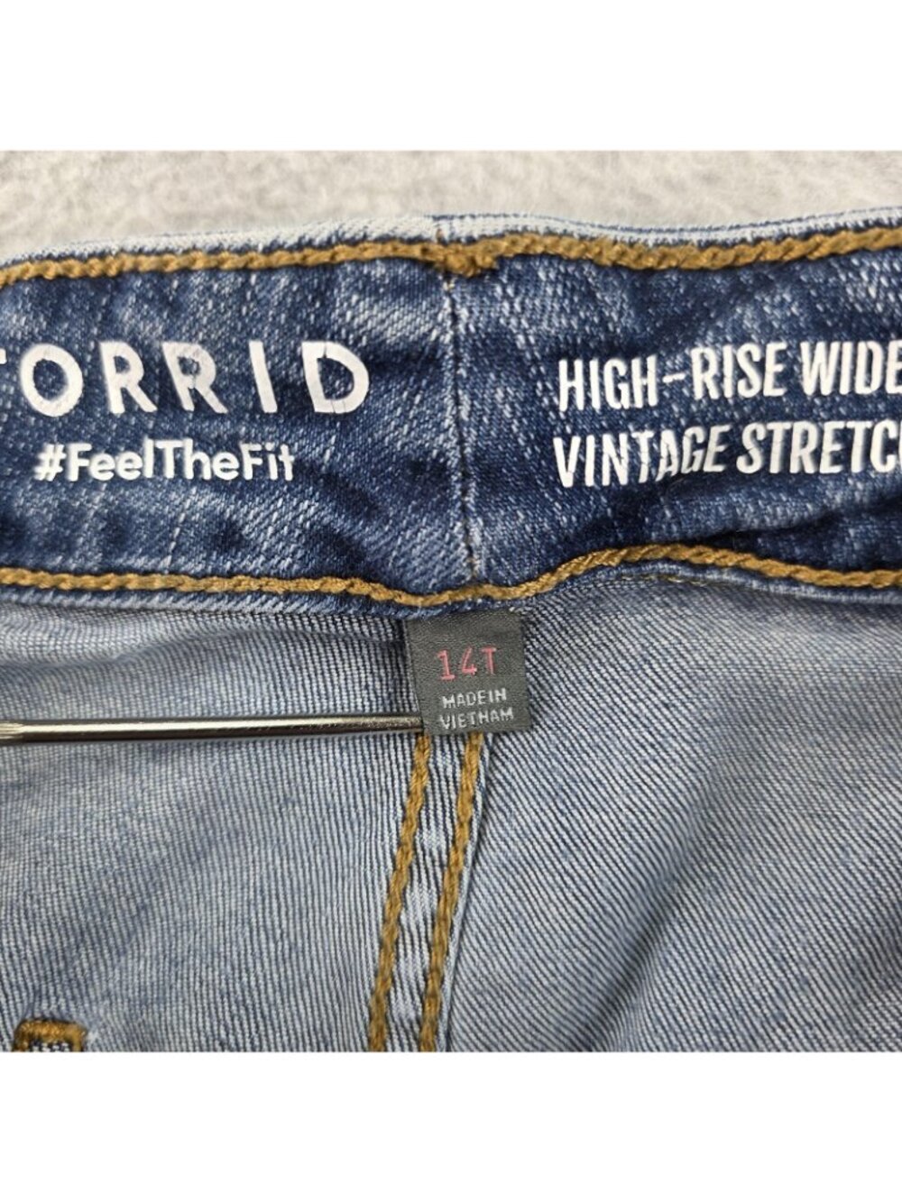 Torrid Jeans Womens 14T High Rise Wide Leg Blue Medium Wash Stretch Denim - Picture 5 of 10